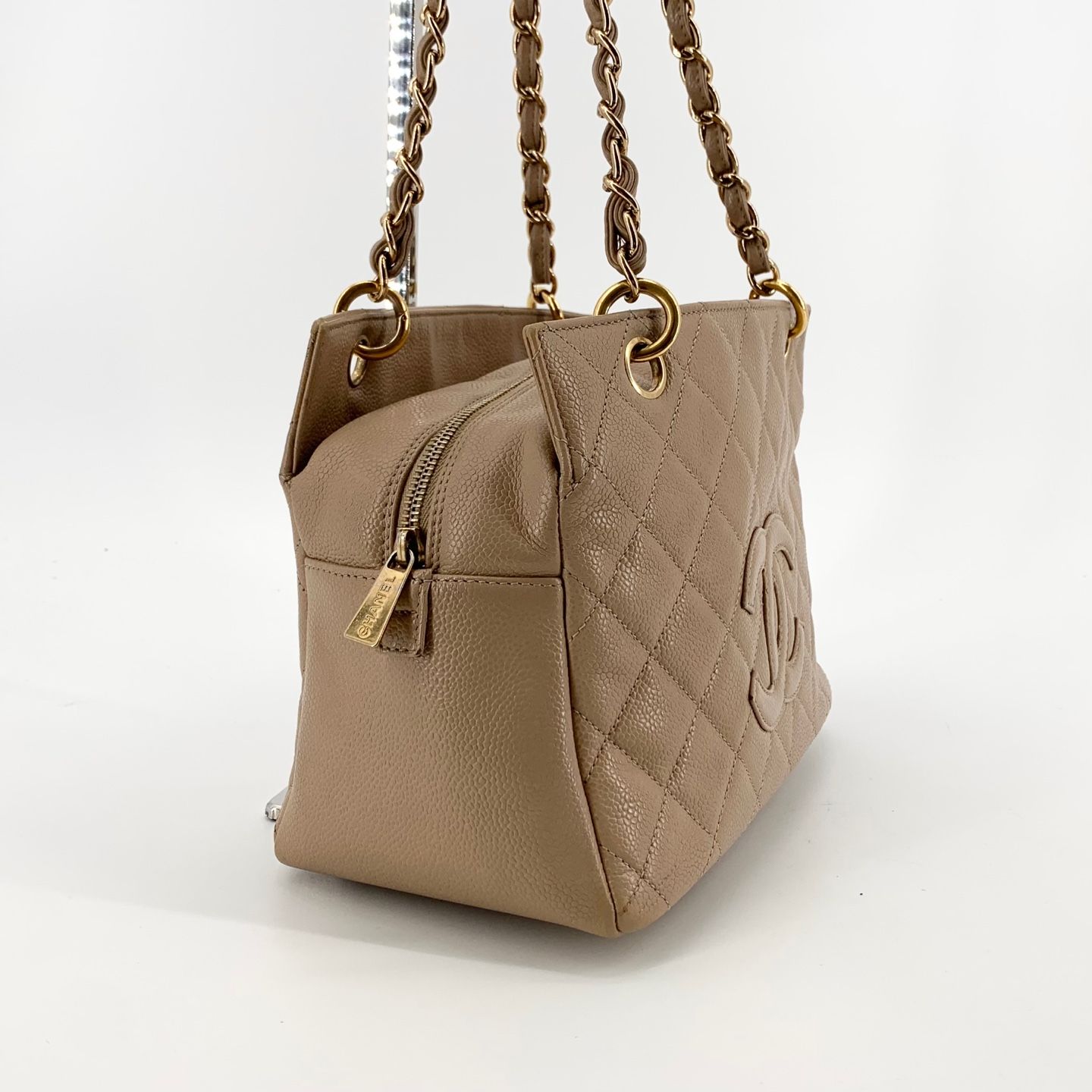 Chanel Shoulder Bag – Caviar Leather