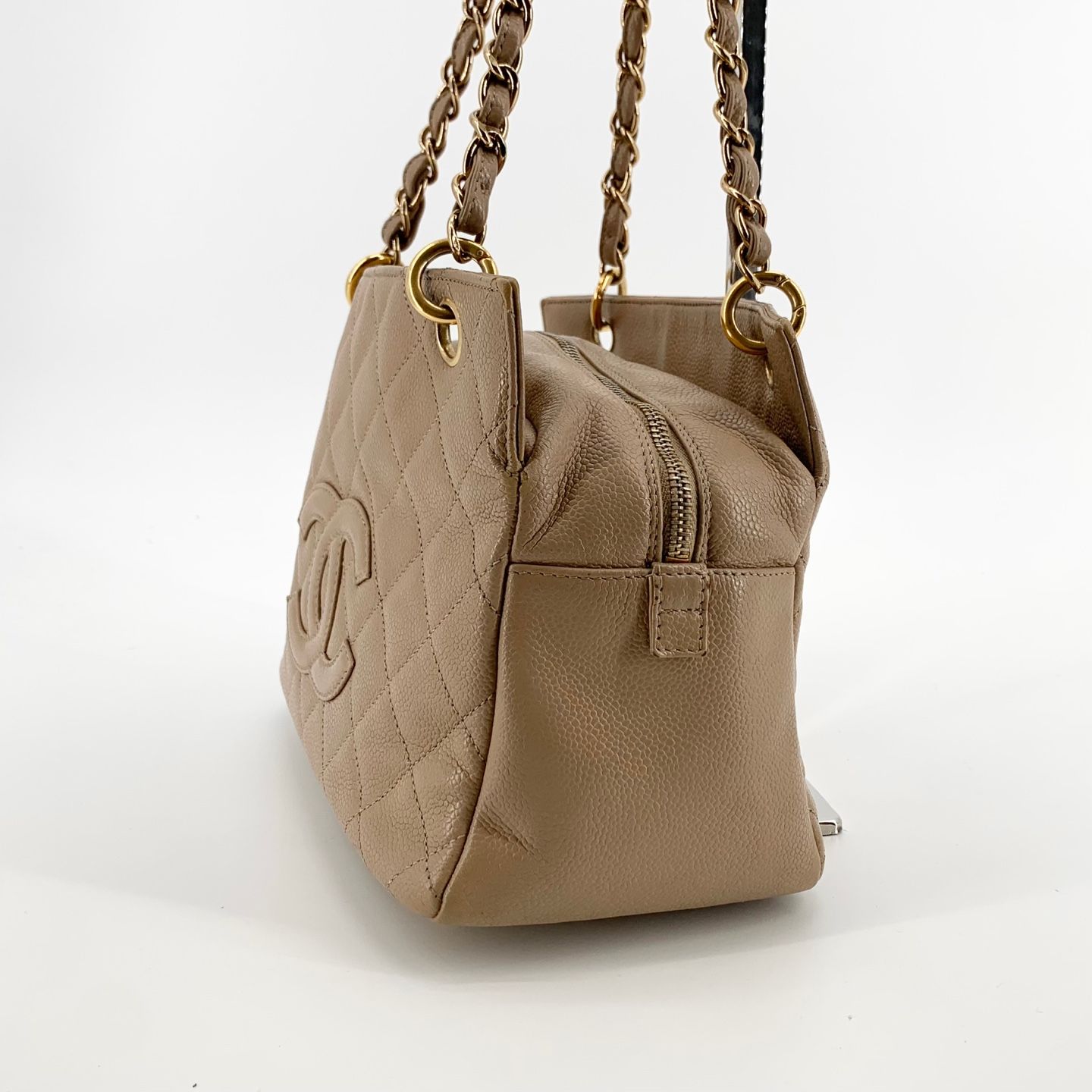 Chanel Shoulder Bag – Caviar Leather