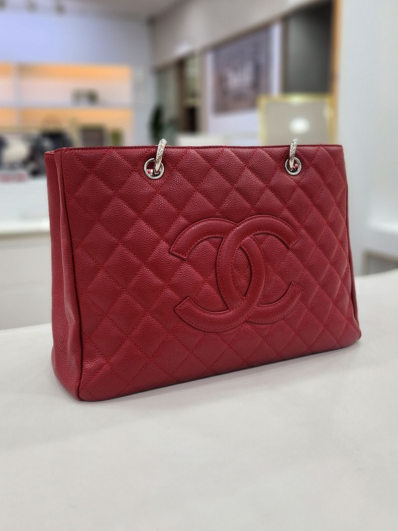 Caviar Silver Shoulder Bag A50995
