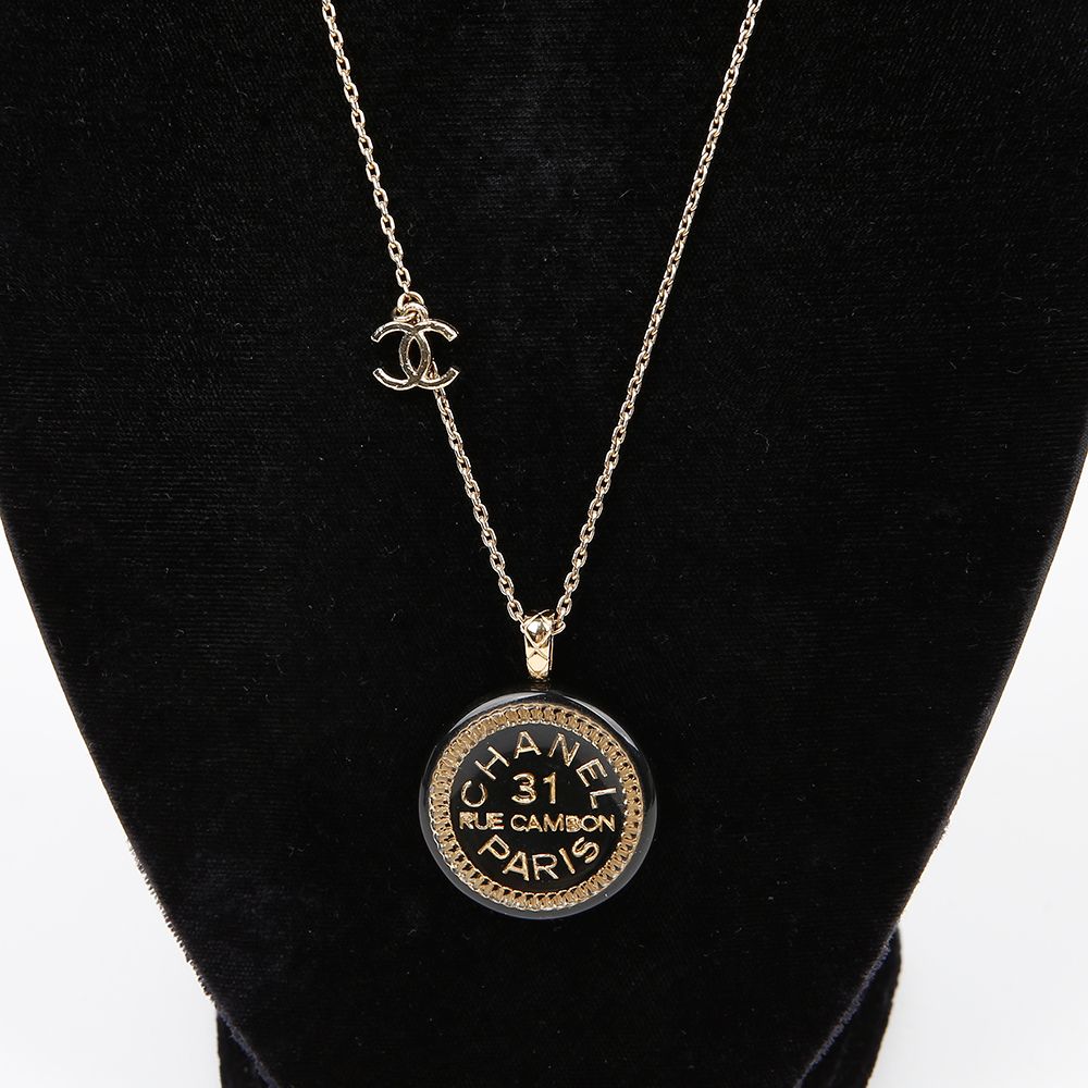 Chanel Coco Mark Necklace – Resin – Black