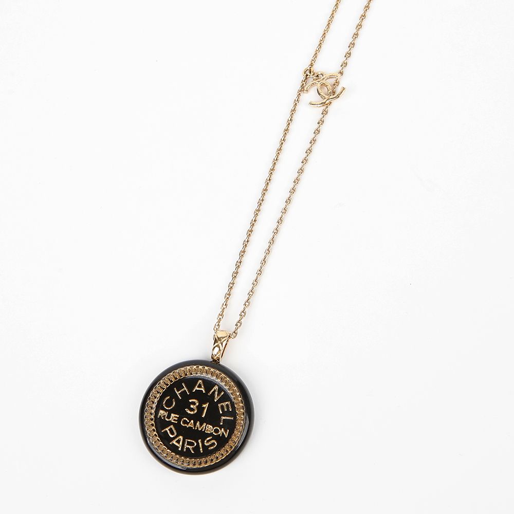 Chanel Coco Mark Necklace – Resin – Black