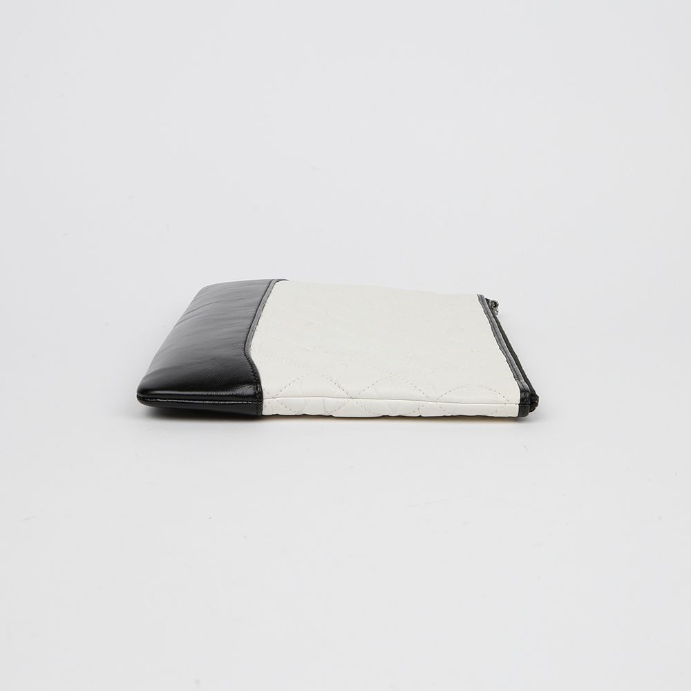 Gabrielle Medium Clutch A84287