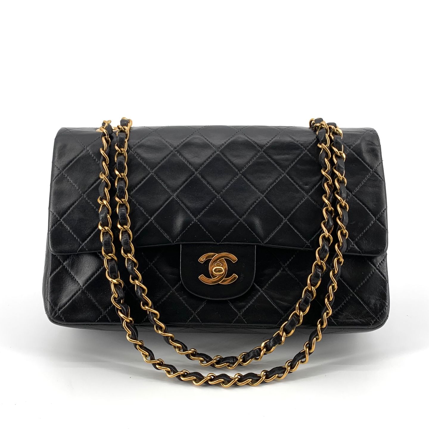 Classic Medium Shoulder Bag