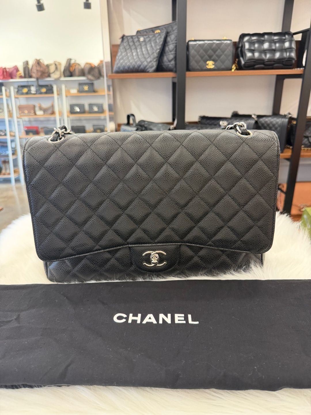 Classic Maxi Caviar Black Grade A+