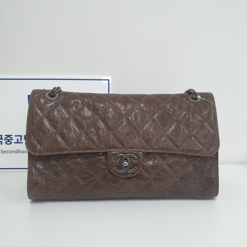 Caviar Chain Shoulder Bag