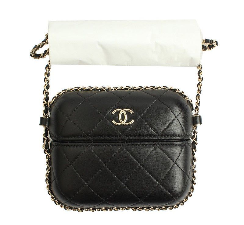 Chanel Crossbody Bag – Calfskin Leather – Black – Gold Hardware