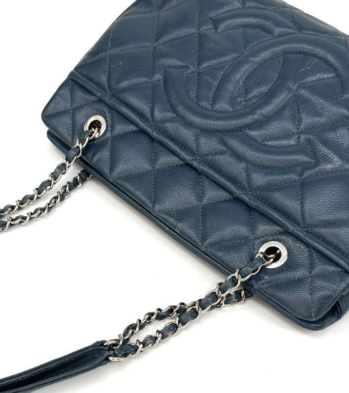 Chanel Shoulder Bag – Patent Leather – Navy