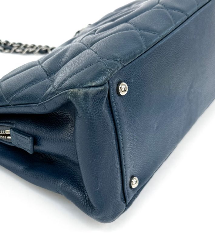 Chanel Shoulder Bag – Patent Leather – Navy