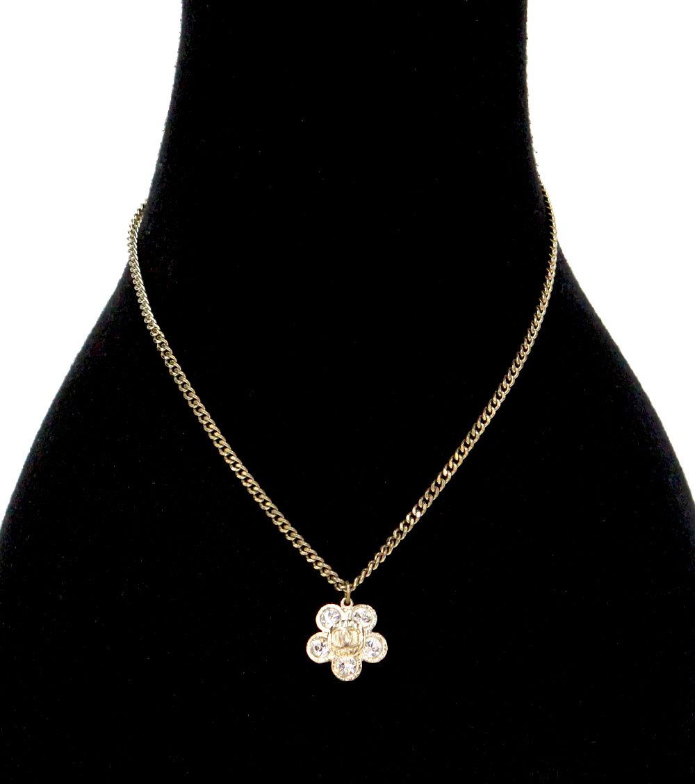 Chanel Necklace – Gold