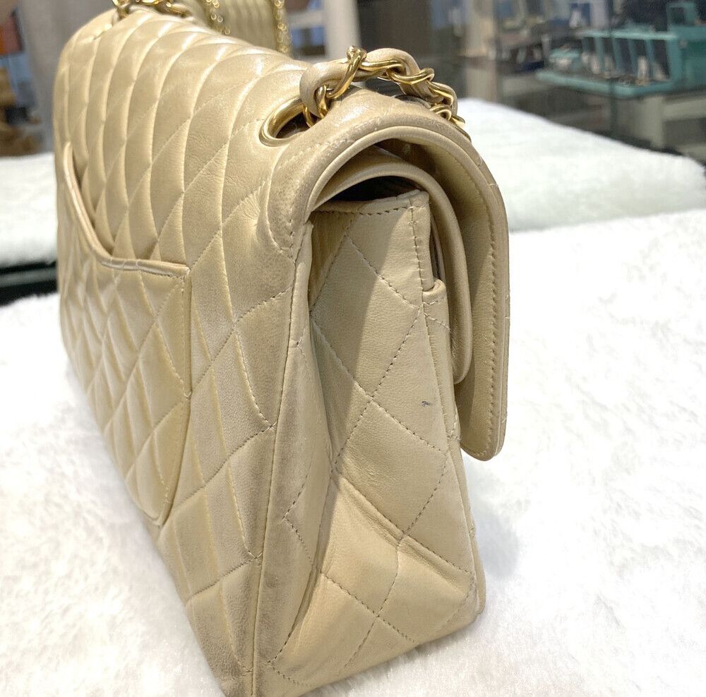 Chanel Classic Flap – Lambskin Leather – Beige