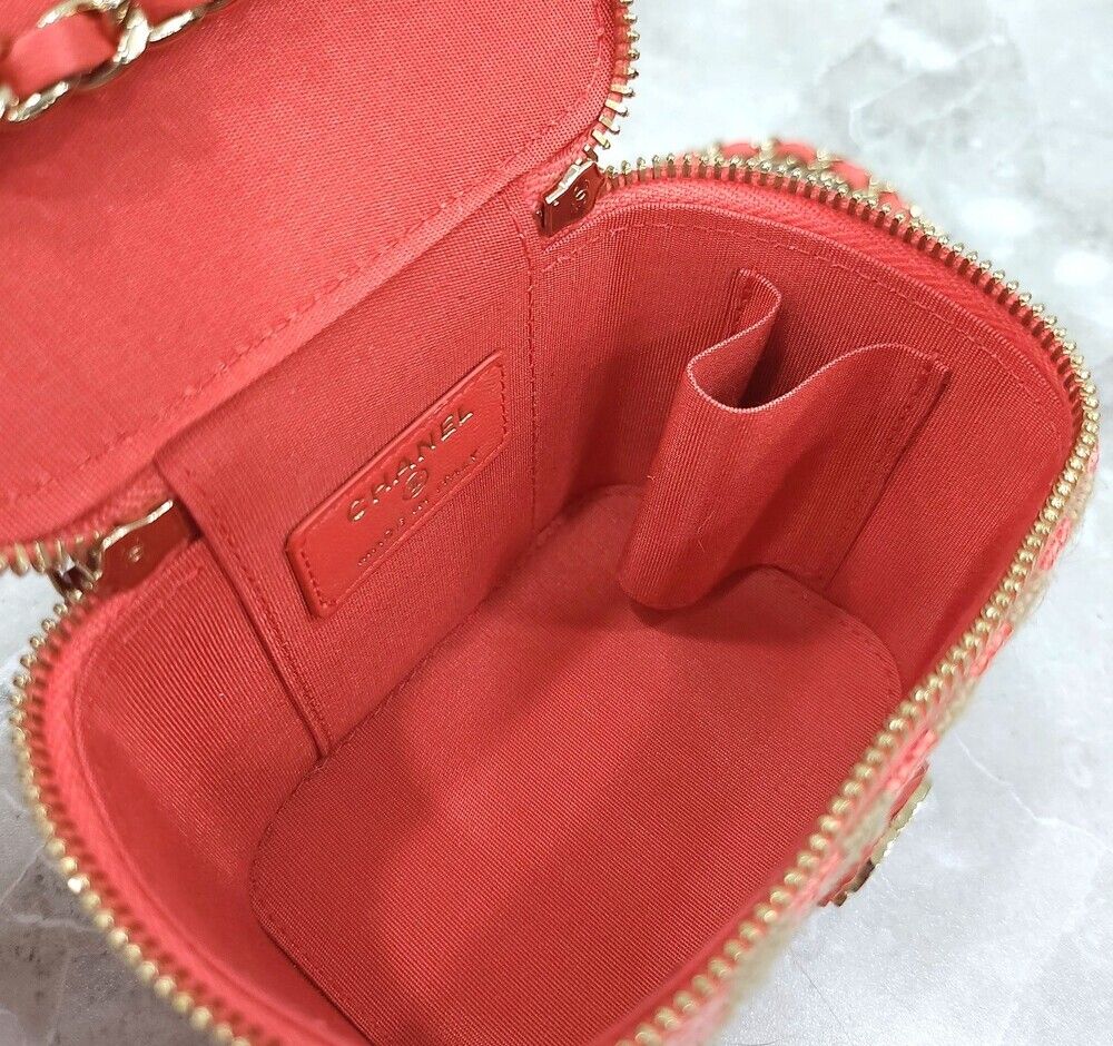 Raffia Vanity Small Chain Bag