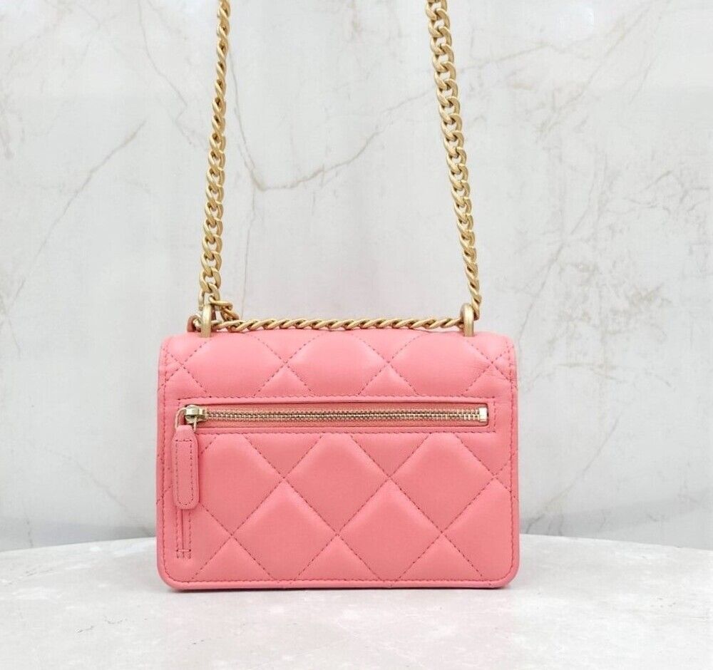 Chanel Classic Flap – Lambskin Leather – Pink – Gold Hardware