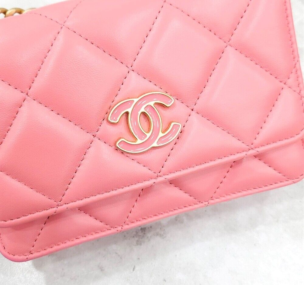 Chanel Classic Flap – Lambskin Leather – Pink – Gold Hardware